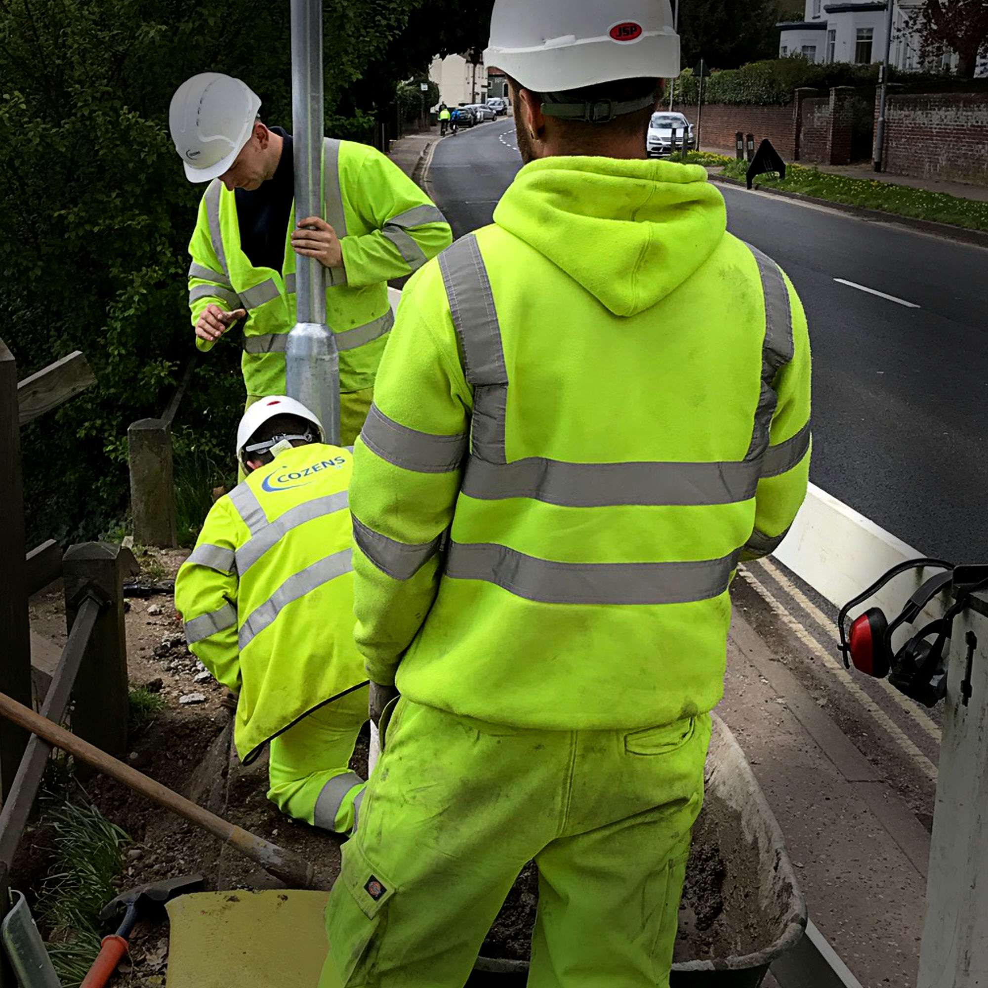 Cozens UK - Street Lighting Installation Contractors